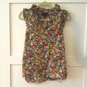 J. Crew floral sleeveless woman’s blouse with collar and sleeve details. Size 6
